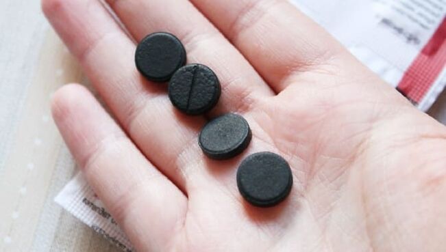 Activated charcoal for use during walnut tincture therapy